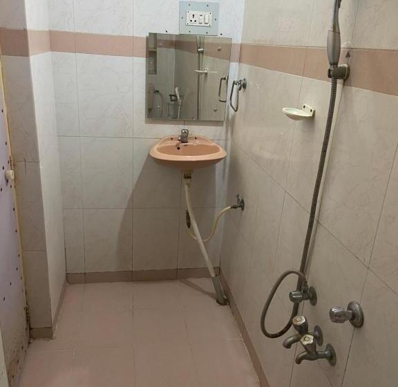 پانسیون Gopi Guest House