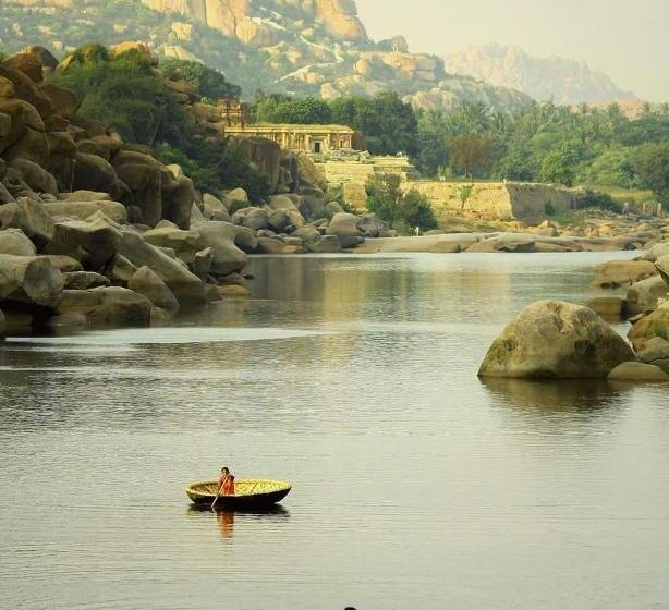 پانسیون Gopi Guest House