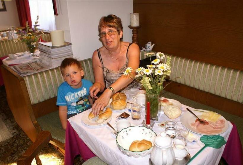 פנסיון Gästehaus Eberl   Rita