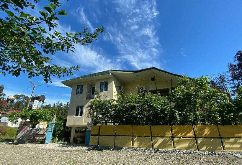 پانسیون Guest House Mari