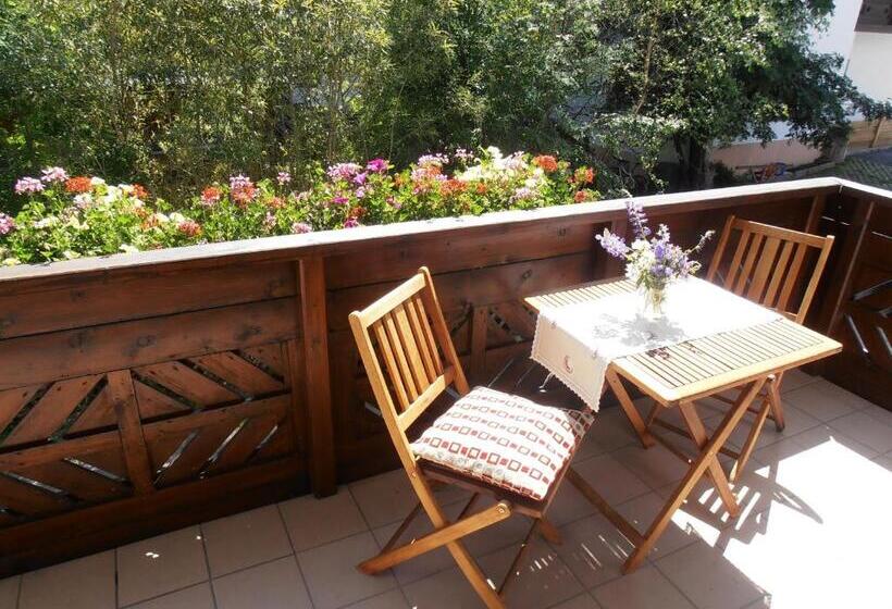 Пансион Haus Dorfplatz