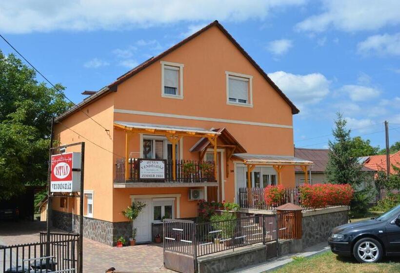 ペンション István Vendégház