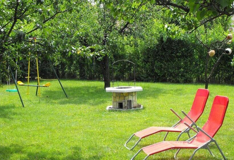 ペンション István Vendégház