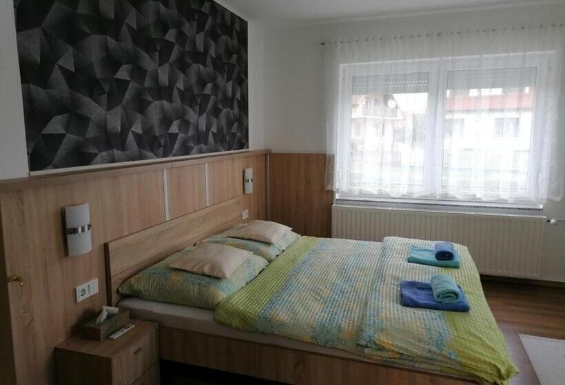 پانسیون Kata Vendégház