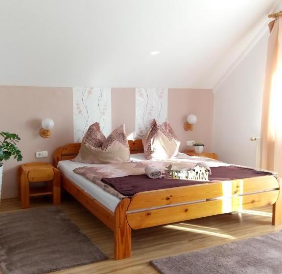 پانسیون Majláth Vendégház