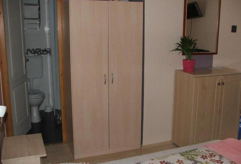 펜션 Napsugár Vendégház