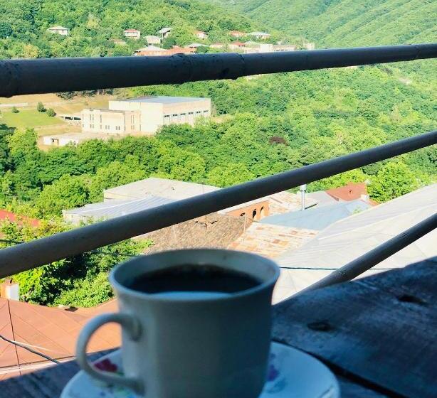 پانسیون Nato & Lado