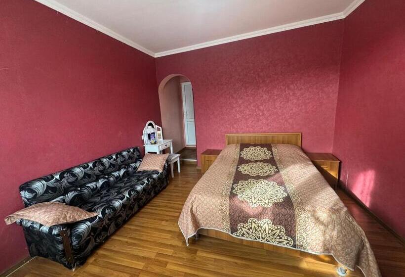 پانسیون Nato & Lado