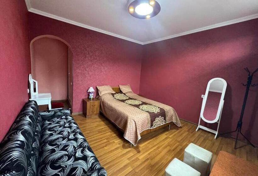 پانسیون Nato & Lado