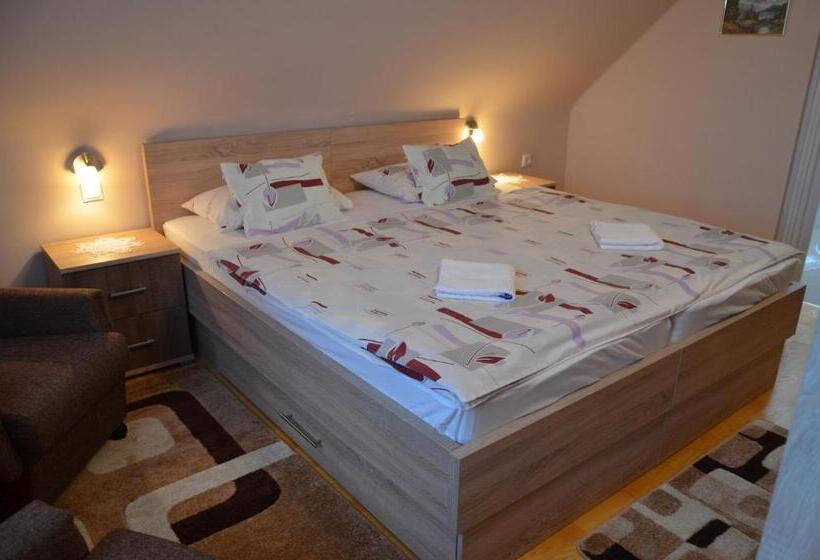 پانسیون Németh Vendégház