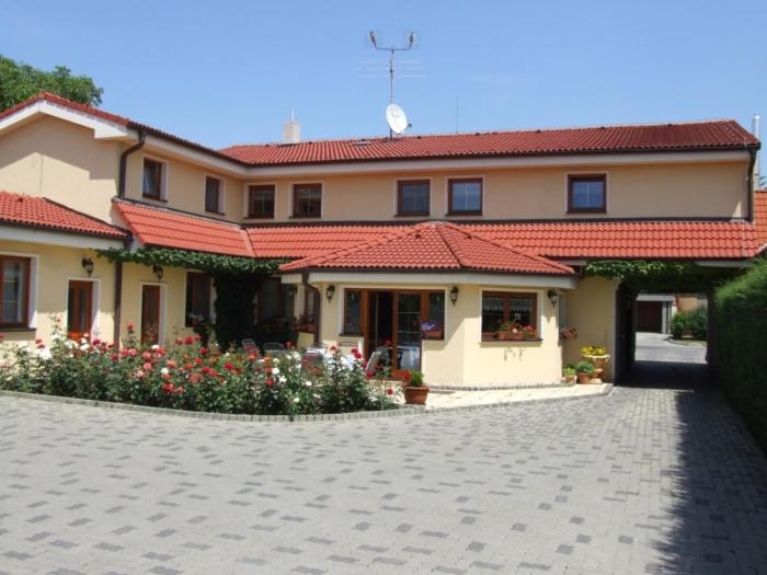 פנסיון Penzion 77   Garni