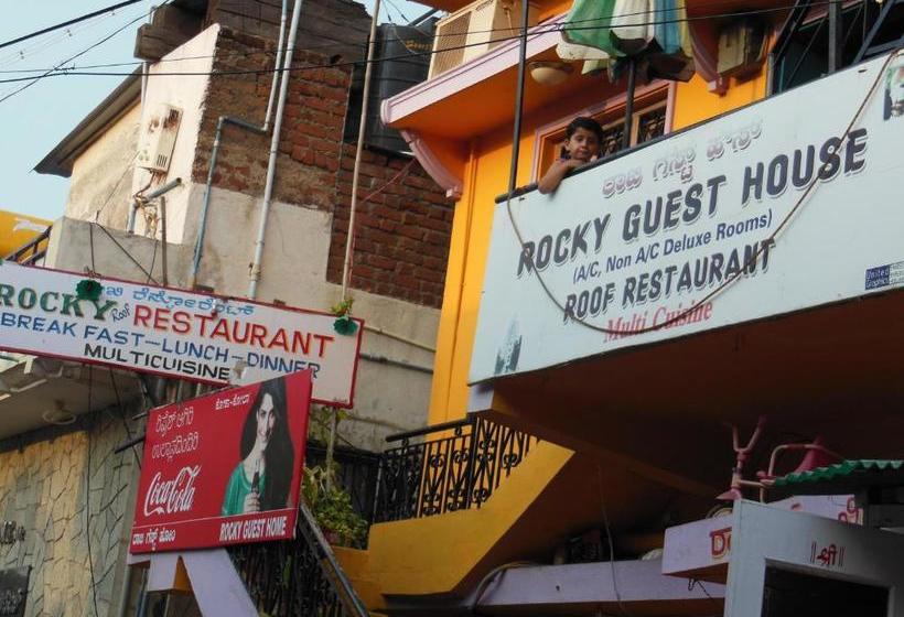 پانسیون Rocky Guesthouse