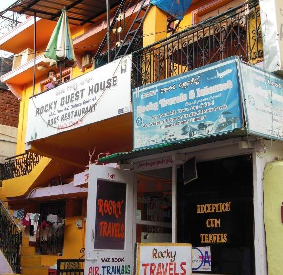 پانسیون Rocky Guesthouse