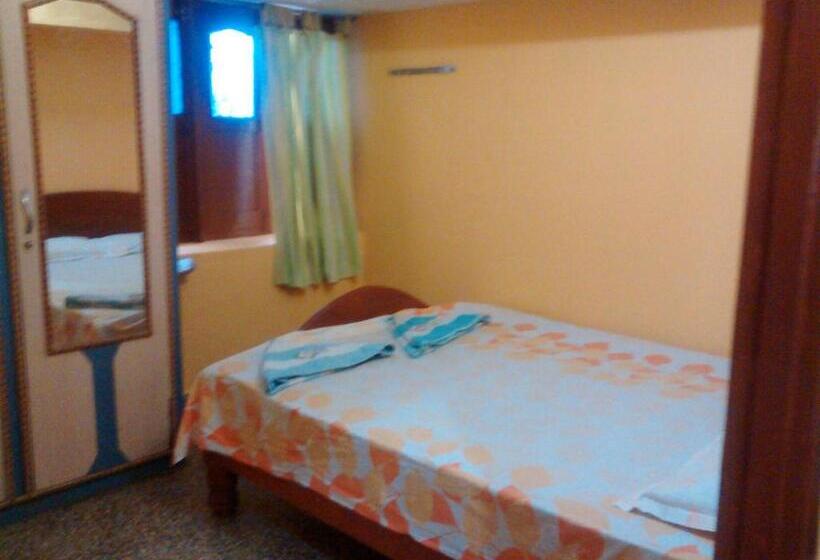 پانسیون Rocky Guesthouse