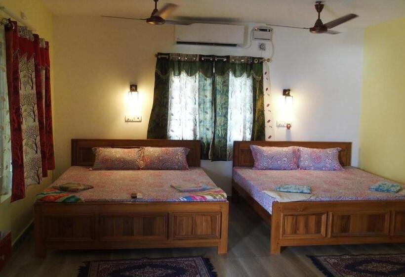 ペンション Silver Moon Guest House