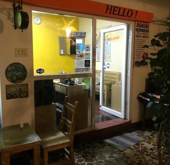 ペンション Silver Moon Guest House