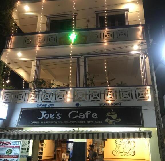 Пансион Silver Moon Guest House