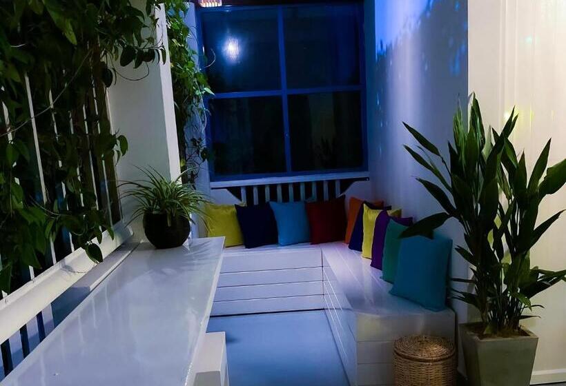 Пансион The Bay House