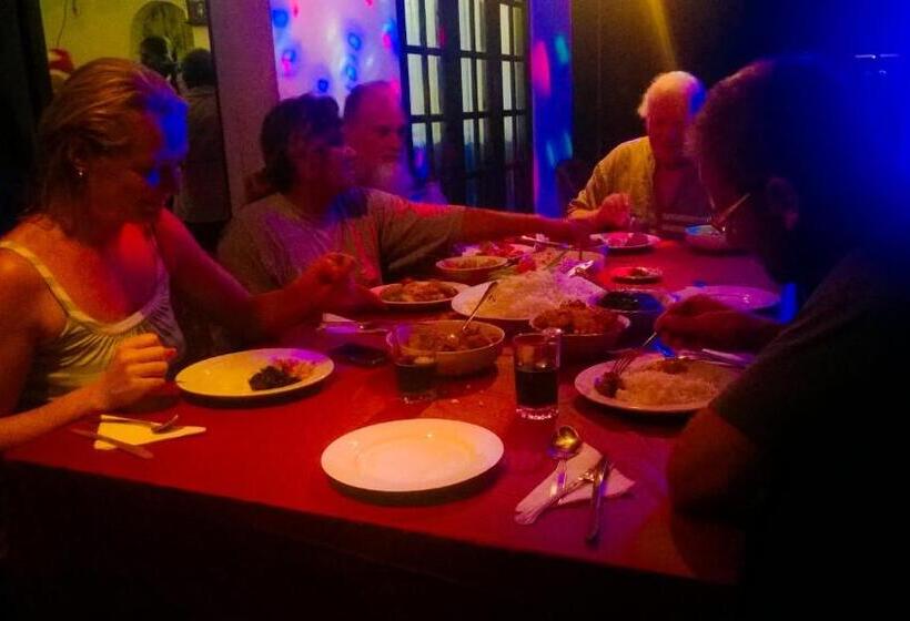 Пансион The Bay House