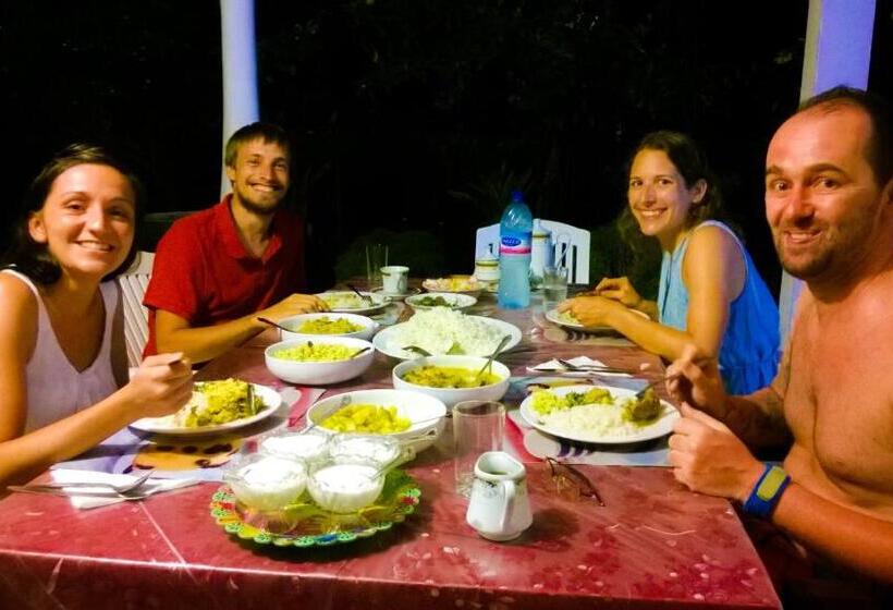 Пансион The Bay House