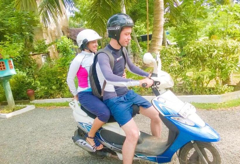 Пансион The Bay House