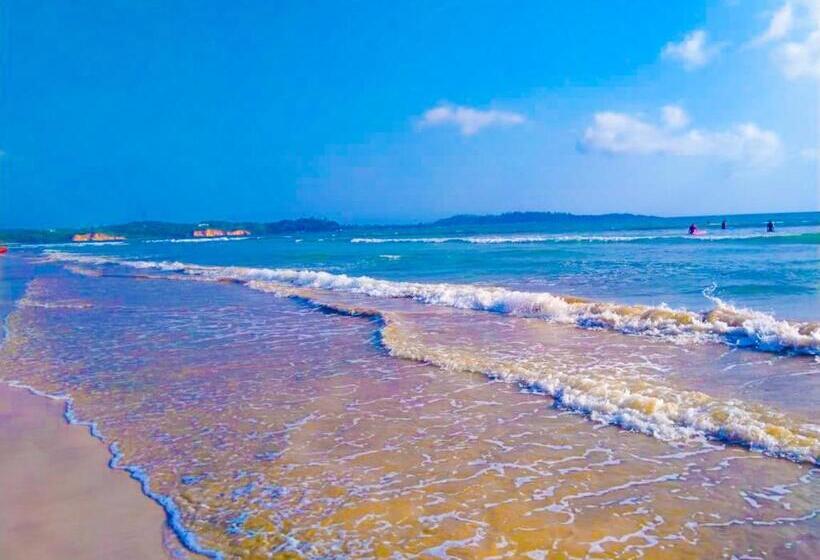 Пансион The Bay House