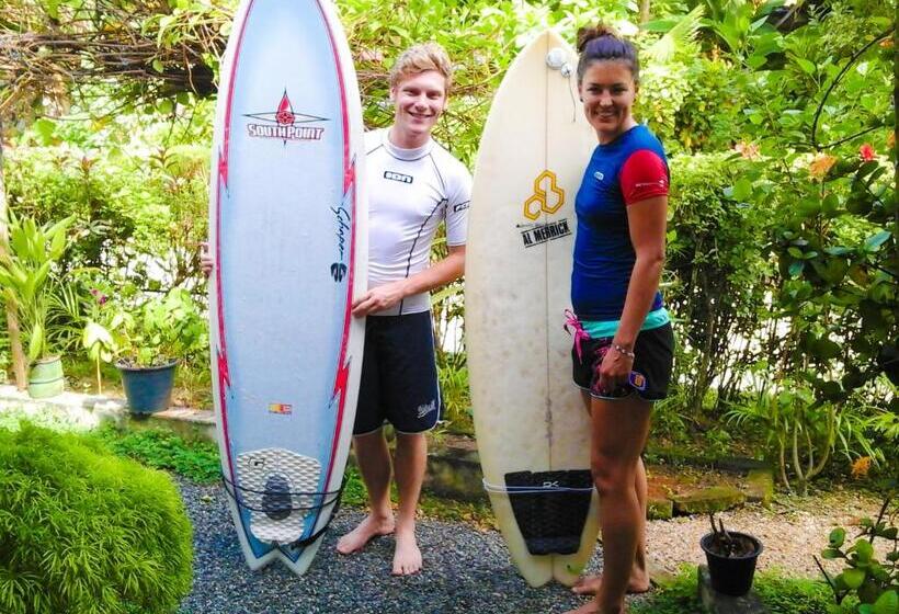 Пансион The Bay House