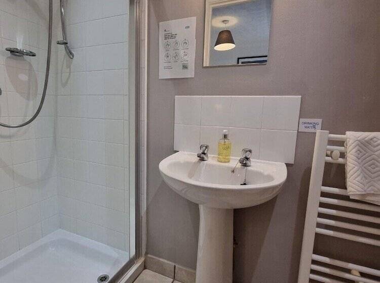 פנסיון The Cameo