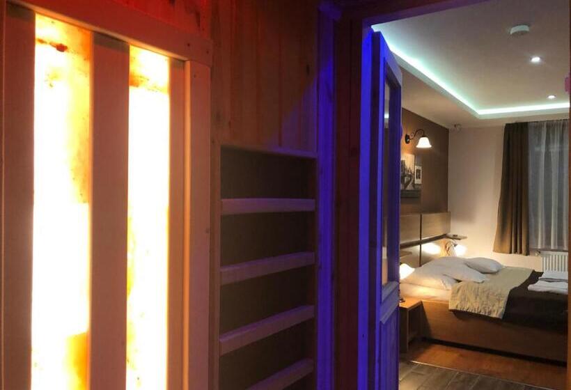 بنسيون Viki Vendégház