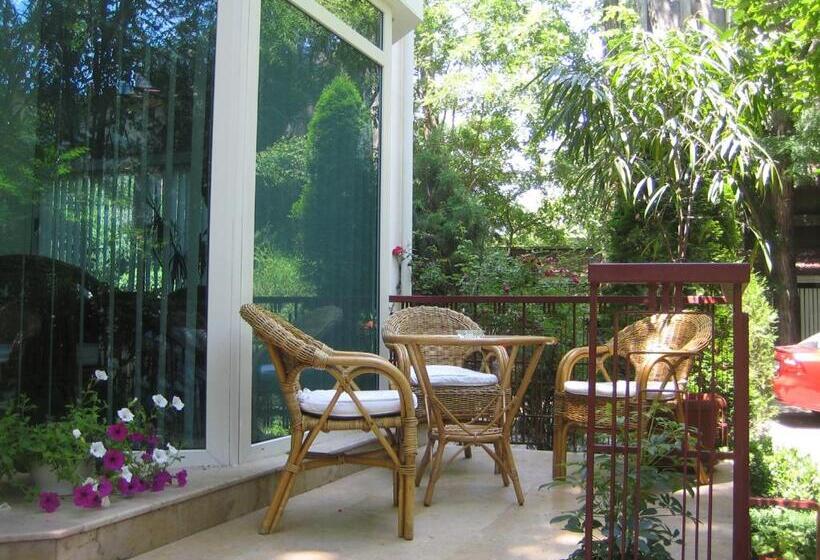 פנסיון Vila Elena