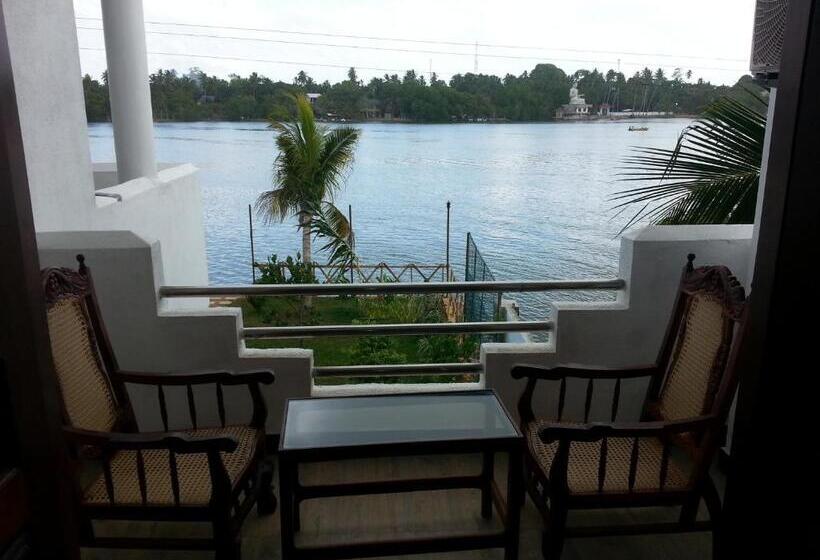 פנסיון Villa River View