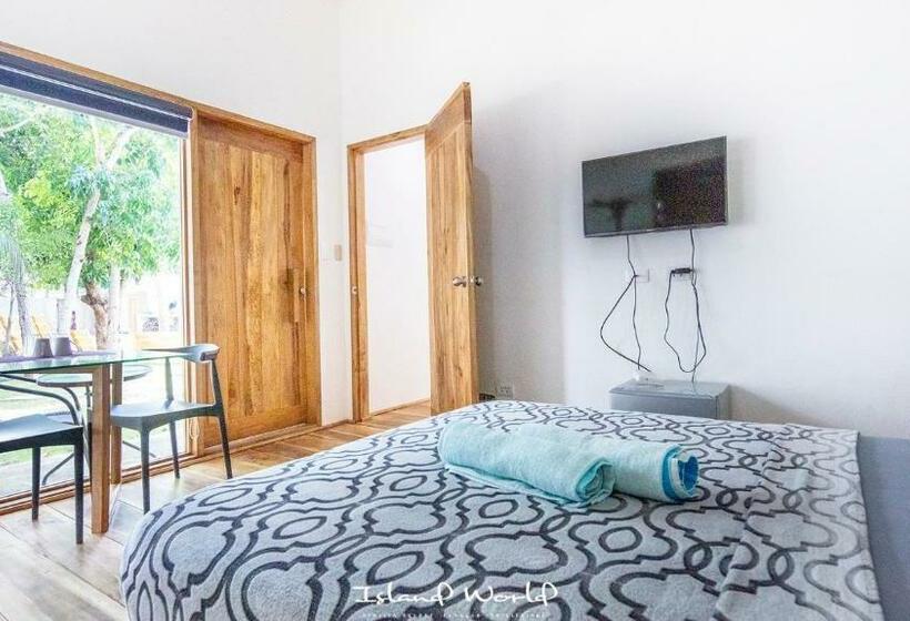 استراحتگاه Island World Panglao