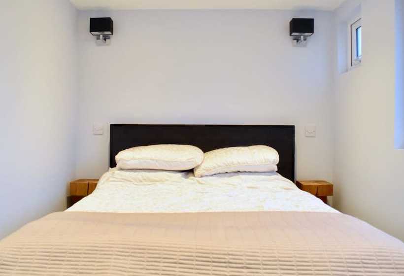 3 Bedroom House In Central London