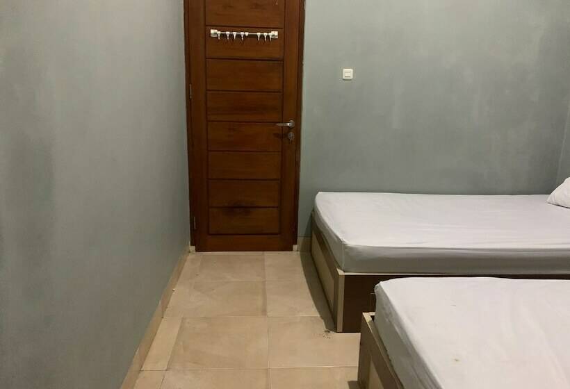 Общежитие Penginapan Citra