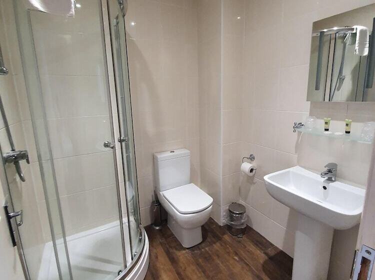 مبيت وإفطار Brooklands Lodge