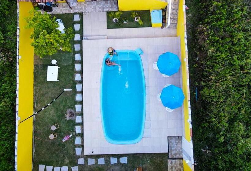 تختخواب و صبحانه Pousada Hibisco