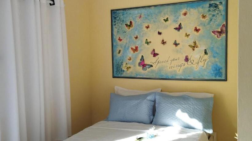 تختخواب و صبحانه Pousada Hibisco