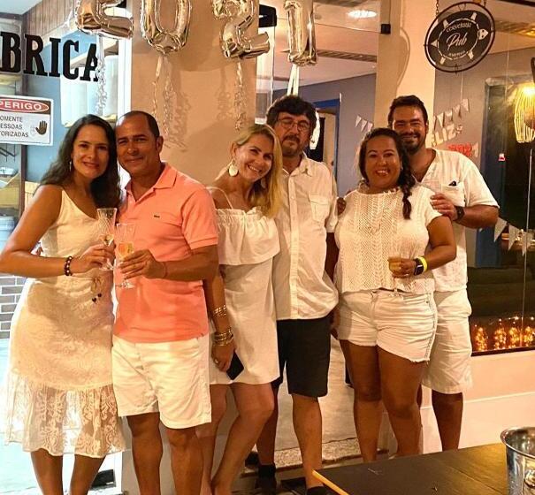 تختخواب و صبحانه Pousada Hibisco