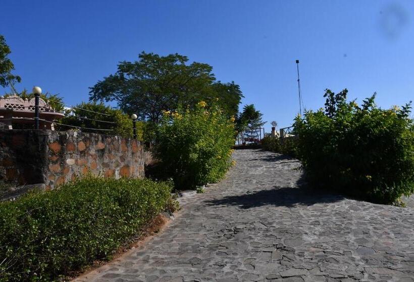 צימר Prime Neelkanth Forest Retreat Resort