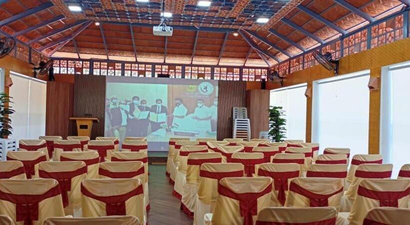 בית מלון כפרי Friday Inn