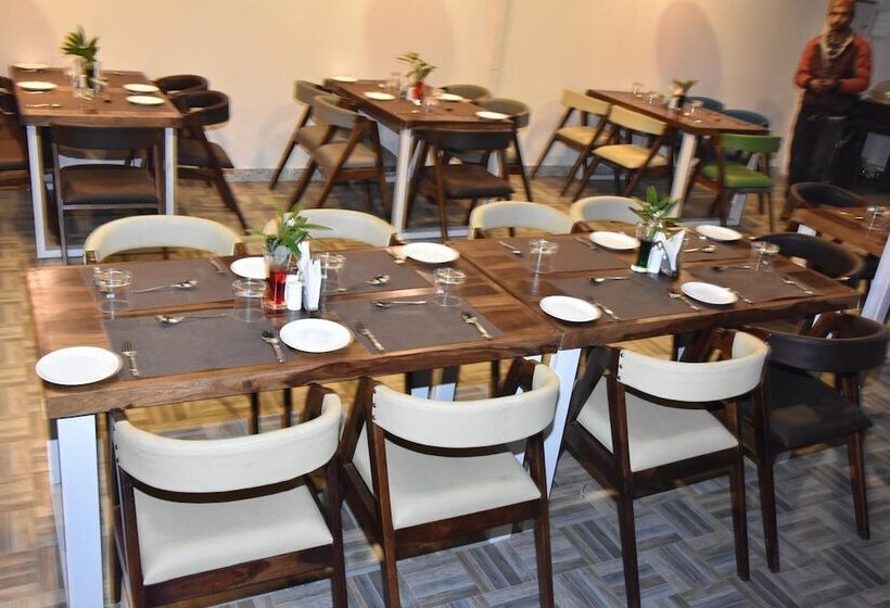 ホテル Genx The Gateway Dalhousie