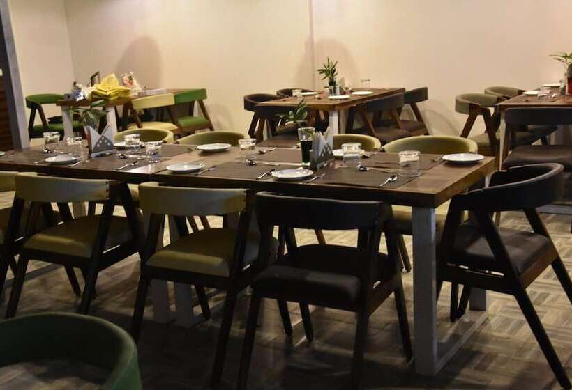 ホテル Genx The Gateway Dalhousie