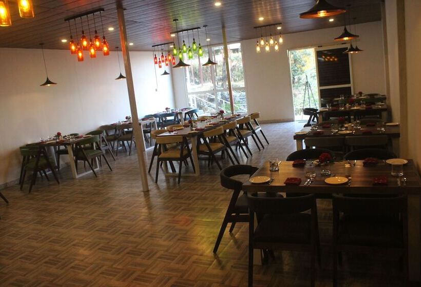 ホテル Genx The Gateway Dalhousie