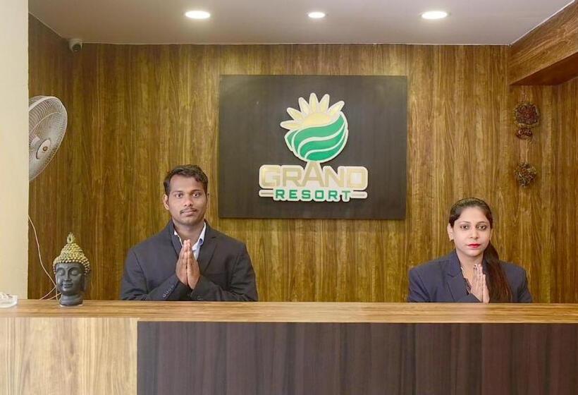 فندق Grand Resort