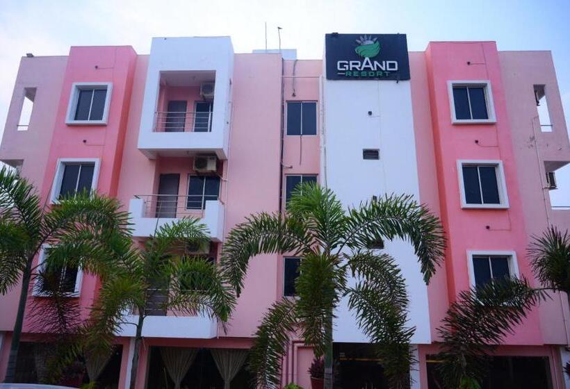 فندق Grand Resort