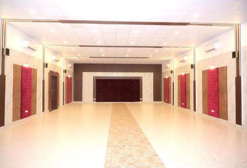 فندق Grand Resort