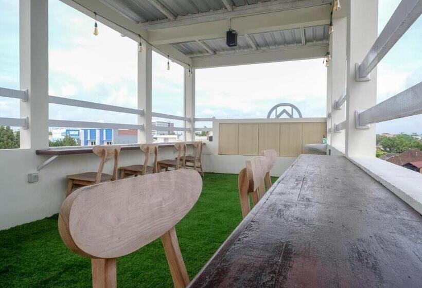 Отель Koolkost Syariah At Ir Soekarno Solo Baru