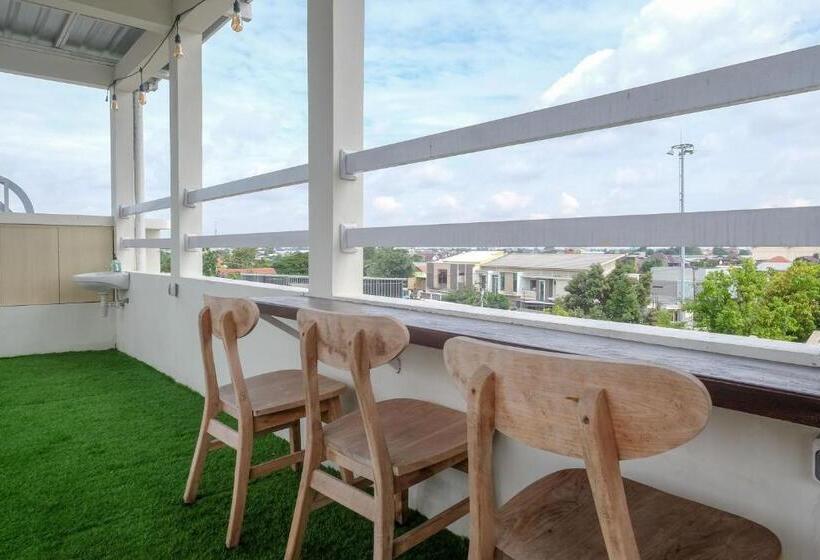 Отель Koolkost Syariah At Ir Soekarno Solo Baru