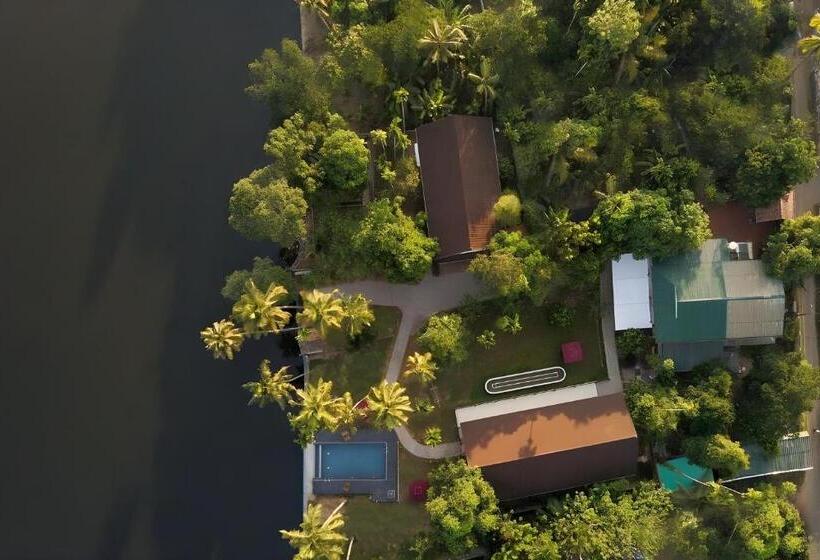 هتل Lhasa Ayurveda And Wellness Resort   A Blusalzz Collection, Kochi, Kerala