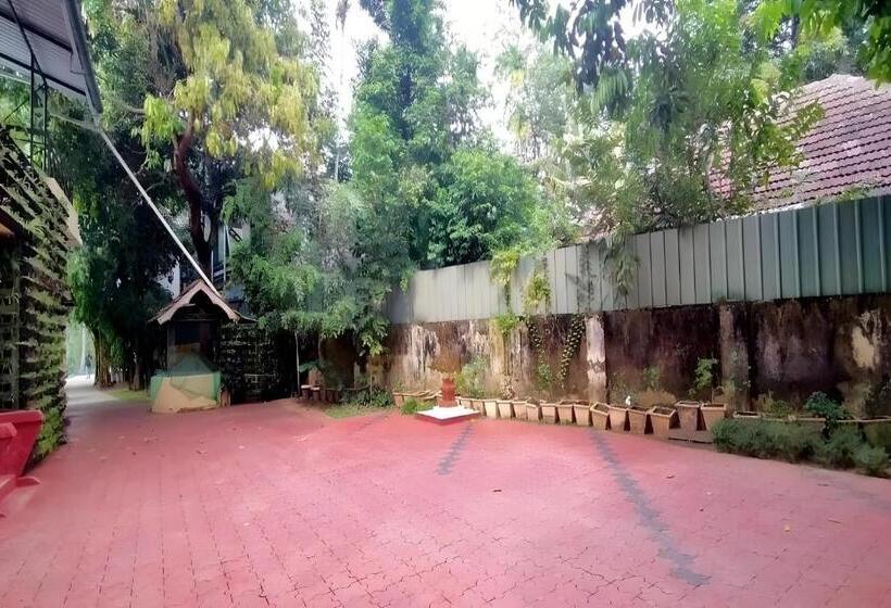 هتل Lhasa Ayurveda And Wellness Resort   A Blusalzz Collection, Kochi, Kerala